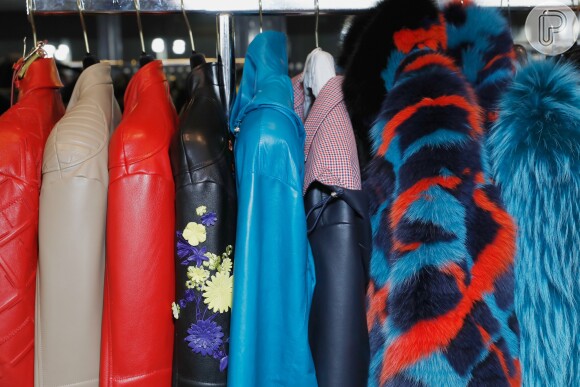 Na coleção de inverno 2018, apresentada da semana de moda em Milão, a grife usou peças com pele animal e couro
