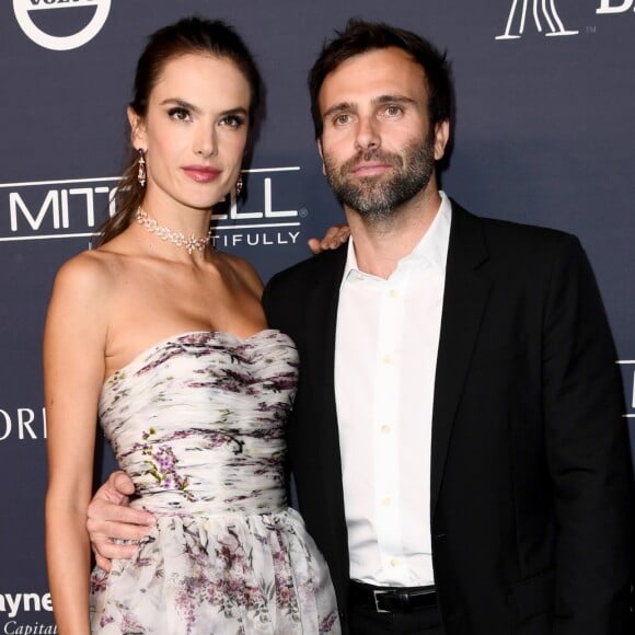 Alessandra Ambrosio e Jamie Mazur estão separados, afirma revista