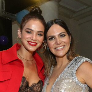 Bruna Marquezine foi uma das convidadas da festa de aniversário de Carol Sampaio