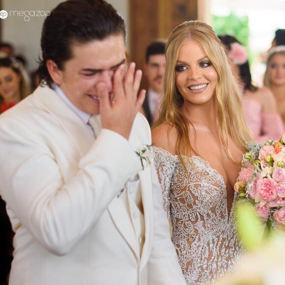 Luísa Sonza admite que o seu vestido de noiva arrebentou no casamento: 'Ninguém sabe. Tive que prender a respiração'