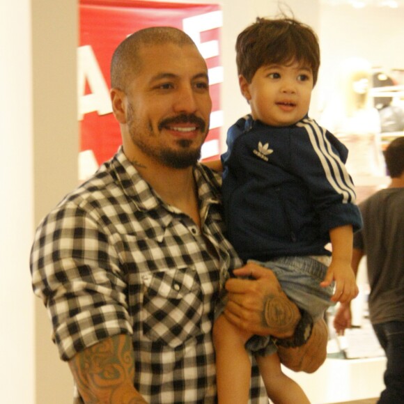 Fernando Medeiros é sempre visto em passeios com o filho, Lucca