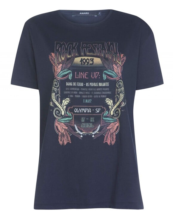 Um t-shirt pode ser combinada com várias produções, como essa Moon and Stars, da Amaro, por R$ 79,90