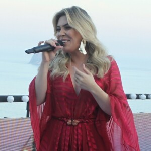 'Não tenho medo de nada. Sou muito religiosa, crente em Deus. Eu coloco a minha vida, meus planos, sonhos e entrego para ele', disse Naiara Azevedo