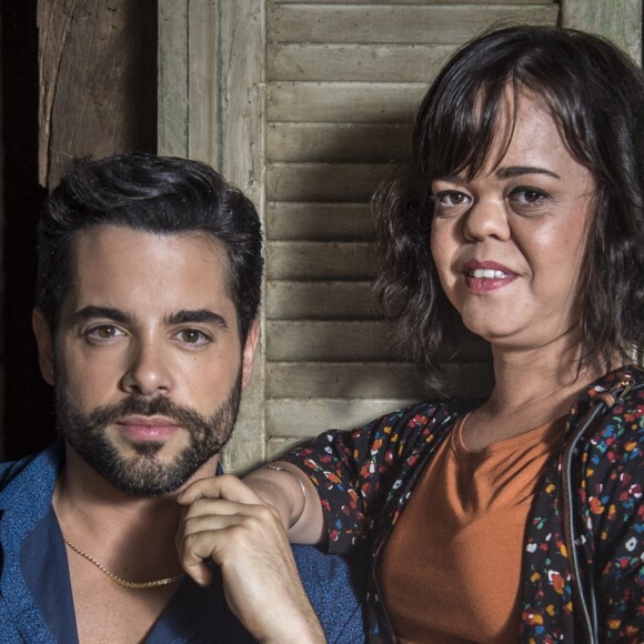 Estela (Juliana Caldas) confessa a Amaro (Pedro Carvalho) medo de fazer sexo na novela 'O Outro Lado do Paraíso', adianta o colunista de TV Daniel Castro, nesta quinta-feira, 22 de março de 2018