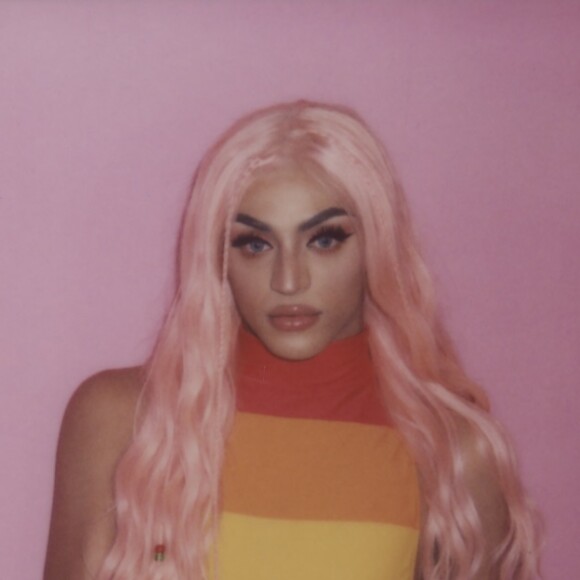 Pabllo Vittar precisou operar o nariz por motivos de saúde