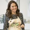 Kate Middleton contou que faz pizza com filhos, George e Charlotte, em evento nesta quinta-feira, 22 de março de 2018