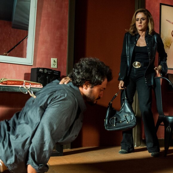 'A primeira foi horrível, fiquei completamente imobilizada. O dia foi horrível e lembro de cada segundo'