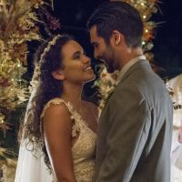 'O Outro Lado do Paraíso': Cleo e Xodó se casam na igreja. 'Nova etapa'
