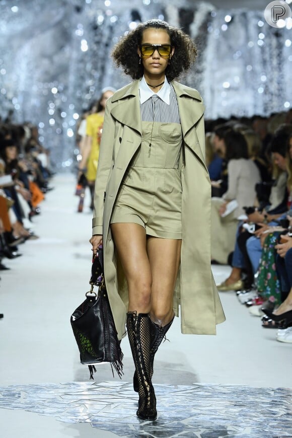 O acessório foi o queridinho da Dior nos desfiles de Primavera/Verão na Semana de Moda de Paris