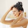 Como lavar o cabelo corretamente? Higienizar os fios da maneira certa ajuda a mantê-los saudáveis