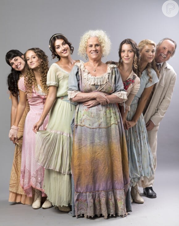 Mãe de Jane (Pâmela Tomé), Ofélia (Vera Holtz) só quer saber de arrumar bom casamento para as cinco filhas na novela 'Orgulho e Paixão'
