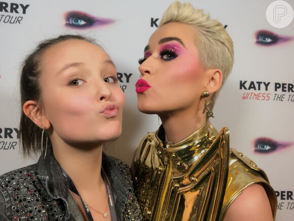 Larissa Manoela tietou Katy Perry antes de show em São Paulo