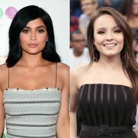 Kylie Jenner compartilha fotos com filha e Larissa Manoela elogia: 'Tão fofa'