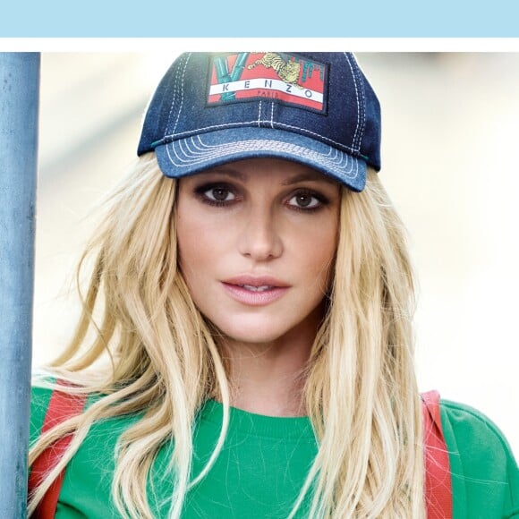 Britney Spears se divertiu com o ensaio na rua para a Kenzo