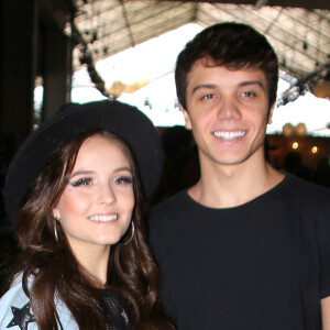 Larissa Manoela e o namorado, Leo Cidade, prestigiaram os shows de Khalid e Wiz Khalifa