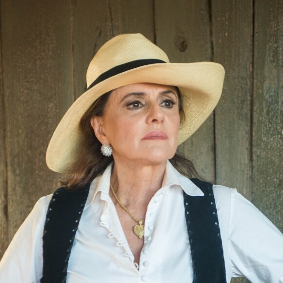 Marieta Severo acredita que sua vilã na novela 'O Outro Lado do Paraíso' pode ficar sem castigo na trama: 'Na vida real, esses são os que saem vitoriosos. Então, talvez, ela sair vitoriosa fosse mais real'