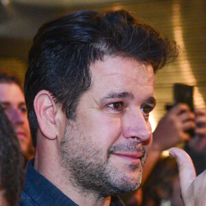 Murilo Benício ficou emocionado com atuação de Débora Falabella na peça 'Love, Love, Love', em teatro de São Paulo