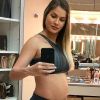 Andressa Suita se espantou com sua barriga de 5 meses de gravidez: 'Parece com 7'