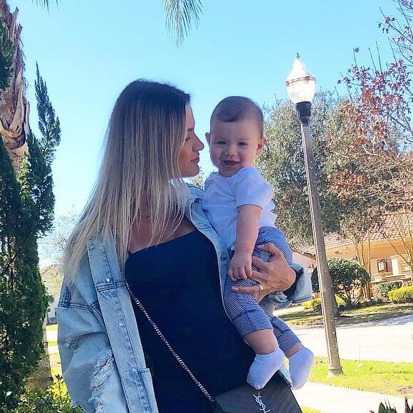 Tamanho da barriga de Andressa Suita dividiu opiniões. 'Parece que está de três meses', disse um. 'Dessa vez ficou bem maior', opinou um segundo