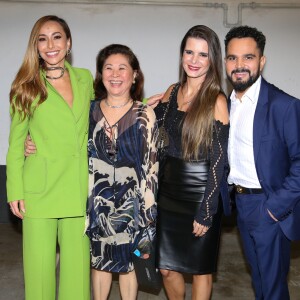 Sabrina Sato, Kika Sato, Flávia Fonseca e Luciano na pré-estreia do filme 'Nada a Perder', no Teatro Bradesco, em São Paulo, na noite desta terça-feira, 27 de março de 2018