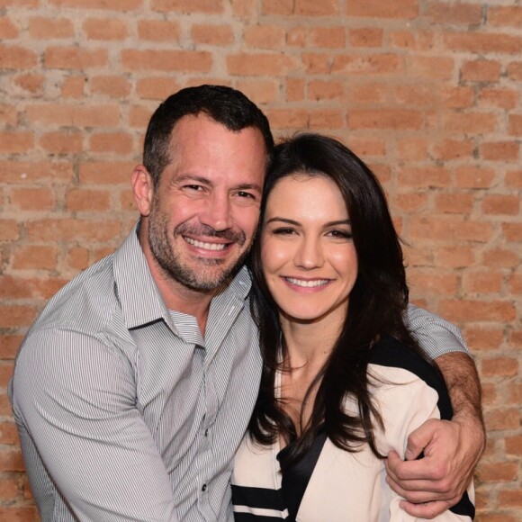 Kyra Gracie exalta relação com o ator Malvino Salvador: 'Nós dividimos todas as tarefas. Tanto nas atividade que envolvam as meninas, como levar para a escola, educar e dar as refeições, quanto nas tarefas de casa'