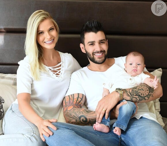 Gusttavo Lima e Andressa Suita já são pais de Gabriel, que completou 9 meses nesta quinta-feira, 29 de março de 2018