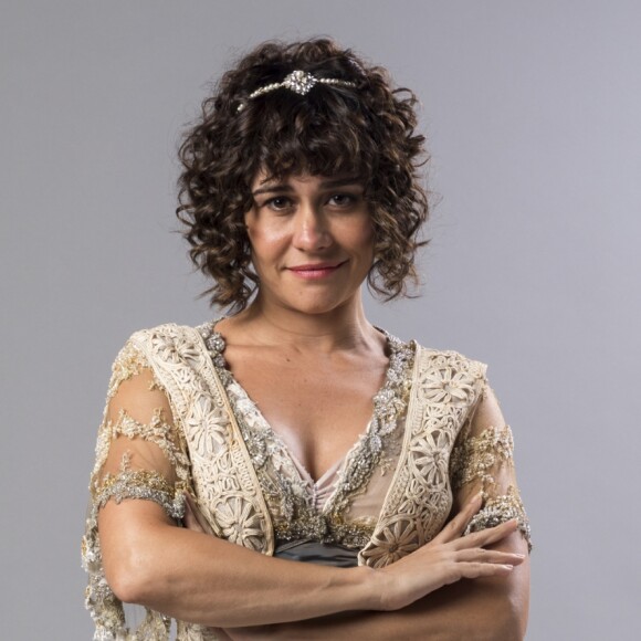 Susana (Alessandra Negrini) sabota o carro de Ema (Aghata Moreira) no capítulo de terça-feira, 10 de abril de 2018 da novela 'Orgulho e Paixão'
