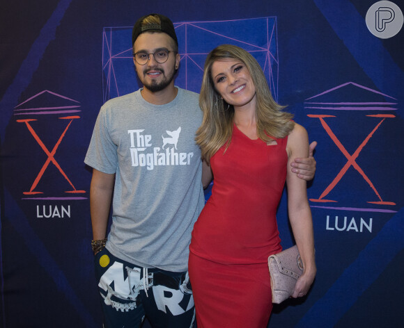 Luan Santana recebeu ainda Jacqueline Brazil, responsável pela previsão do tempo nos jornais da Globo