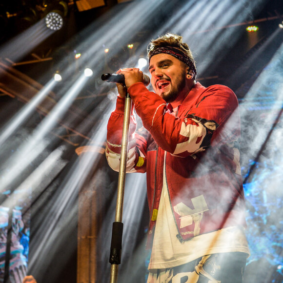 Luan Santana mostrou sucessos como 'Acordando o Prédio' em show comemorativo aos 10 anos de carreira