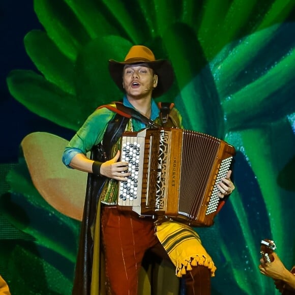 Michel Teló protagoniza o musical 'Bem Sertanejo'