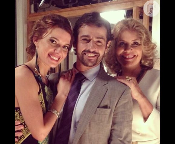 Filha do ator José Mayer, Julia Fajardo fará novela 'Império', da Globo; Mayer também está escalado para a trama. Em 2012, Julia atuou em 'Balacobaco, da Record