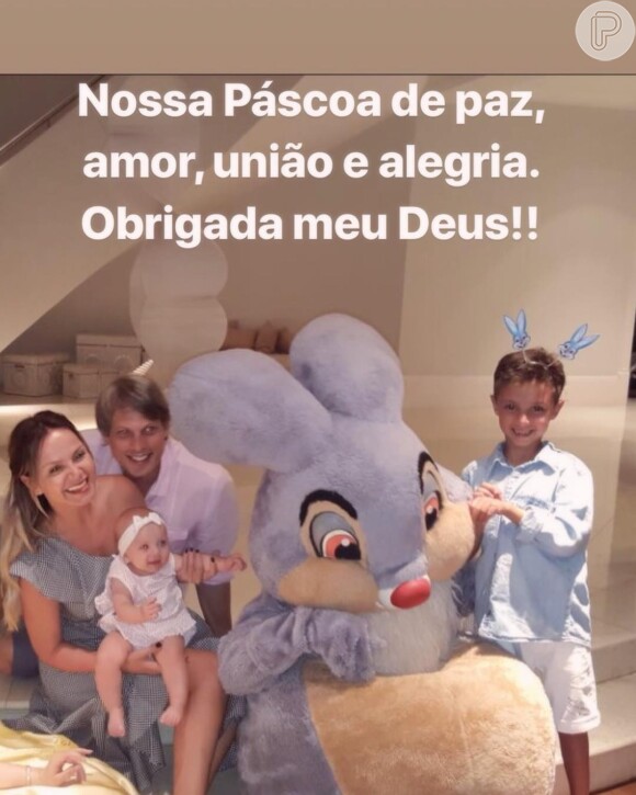 Eliana comemorou a Páscoa ao lado do noivo, Adriano Ricco, e dos filhos, Arthur, de 6 anos, e Manuela, de 6 meses