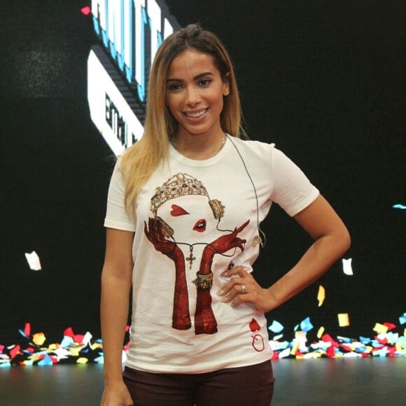 Anitta lança programa e fala de expectativa para shows na Europa nesta terça-feira, dia 03 de abril de 2018