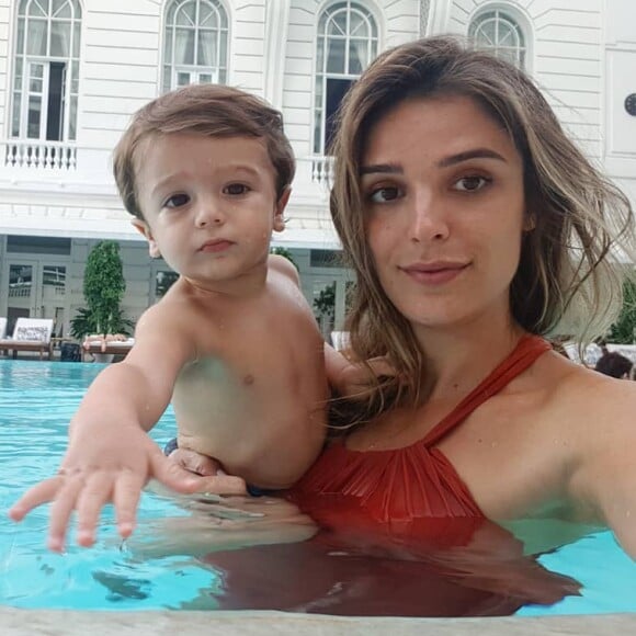 Nos comentários, os fãs de Rafa Brites se encantaram pela foto dela combinando o look com o filho. 'Own... ficou lindo! Amei!', escreveu uma internauta