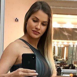 Andressa Suita, mulher de Gusttavo Lima, se espantou com o tamanho da barriga de grávida de 5 meses: 'Parece 7'