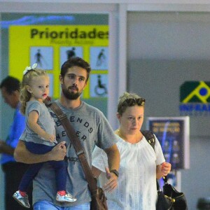 Mulher de Rafael Cardoso, Mariana Bridi está grávida do segundo filho do casal
