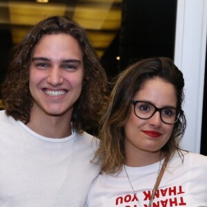 Amanda de Godoi marcou presença no show de Lulu Santos no Vivo Rio nesta sexta-feira, 6 de abril de 2018