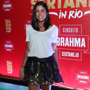 Maria Joana compareceu ao show de Henrique & Juliano no Km de Vantagens Hall, na Barra da Tijuca, Zona Oeste do Rio 