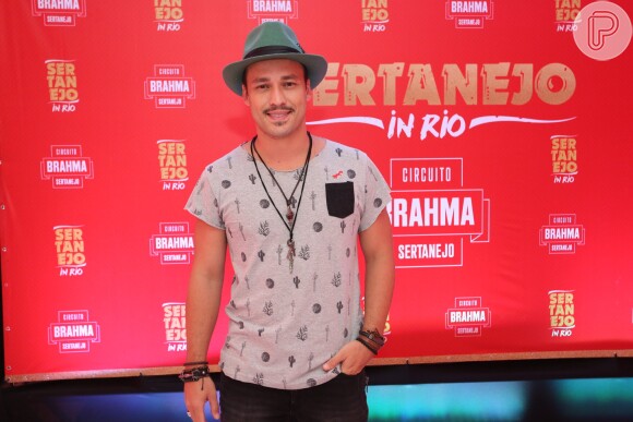 Rodrigo Andrade compareceu ao show de Henrique & Juliano no Km de Vantagens Hall, na Barra da Tijuca, Zona Oeste do Rio 