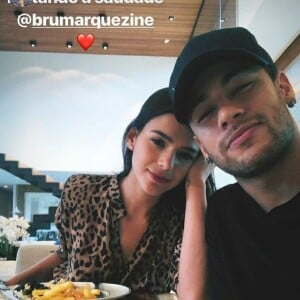 Bruna Marquezine já viajou a Mangaratiba para curtir final de semana com Neymar