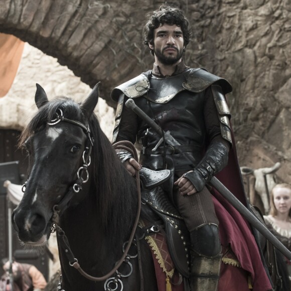 Caio Blat é comandante do exército de Montemor em 'Deus Salve o Rei'