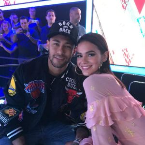 Bruna Marquezine e o namorado, Neymar, estiveram nos Estúdios Globo neste domingo, 8 de abril de 2018