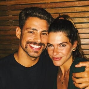Mariana Goldfarb e Cauã Reymond têm trocado declarações de amor no Instagram