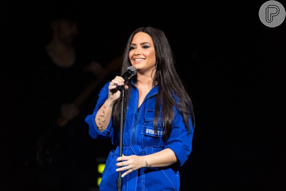 Demi Lovato divulgou em sua rede social que não vem mais ao Brasil este mês para a turnê 'Tell Me You Love Me'
