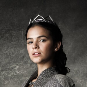 Catarina (Bruna Marquezine) impede acordo de Otávio (Alexandre Borges) e Rodolfo (Johnny Massaro) na novela 'Deus Salve o Rei'