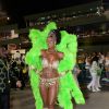 Cris Vianna desfilou como rainha de bateria no Carnaval de 2014 pela escola de samba Imperatriz; atriz faz balé, dieta restritiva e não dispensa a academia para manter a boa forma
