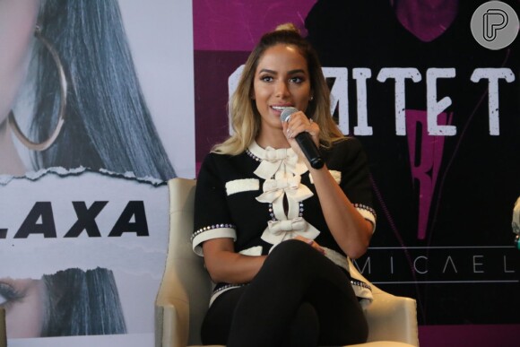 Anitta havia voltado ao Brasil para comandar o programa 'Anitta Entrou no Grupo', do Multishow