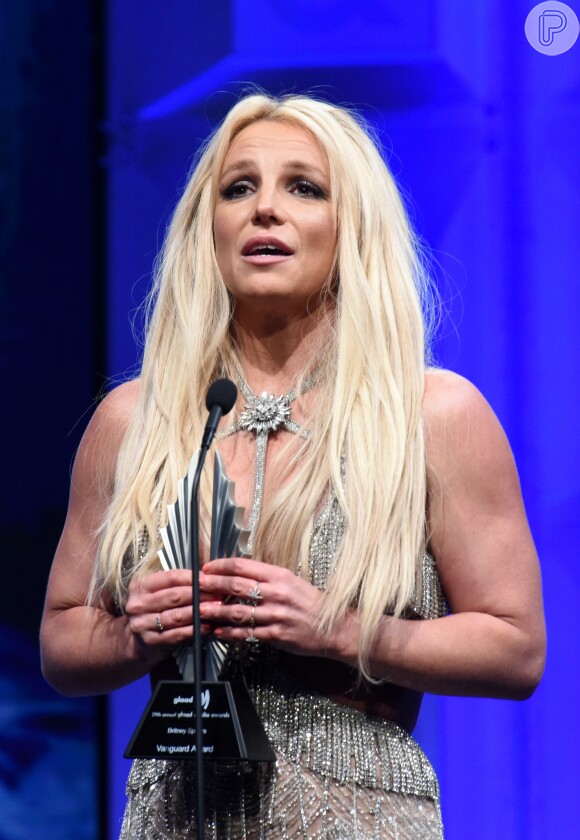 'Eu sinto que nossa sociedade coloca tanta ênfase no que é 'normal' e ser diferente é incomum ou visto como estranho', analisou Britney Spears