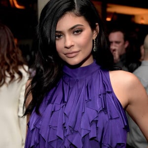 Carrinho de bebê comprado por Kylie Jenner para Stormi não está à venda, mas modelos similares podem ser comprados por aproximadamente R$ 6 mil