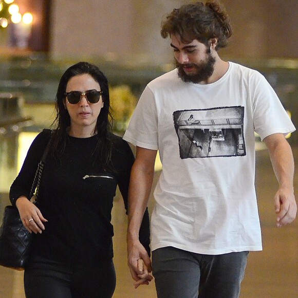 Tatá Werneck diz que Rafael Vitti pega suas meias: 'Usa as mais bonitas para andar na rua com Nino e tem que andar com dedos dobrados porque eu calço 33'